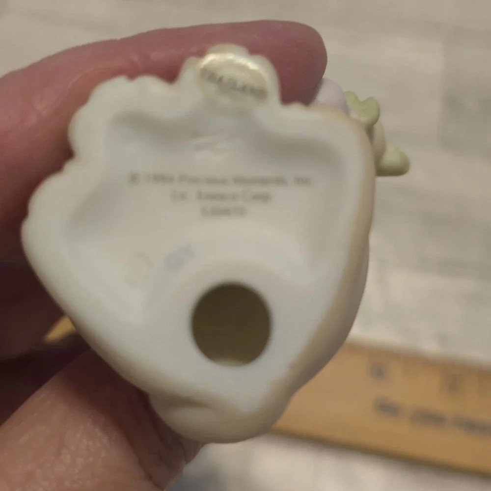 PRECIOUS TAKE A BOW CUZ YOURE‎ MY CHRISTMAS STAR LIMITED PORCELAIN ORNAMENT 1994